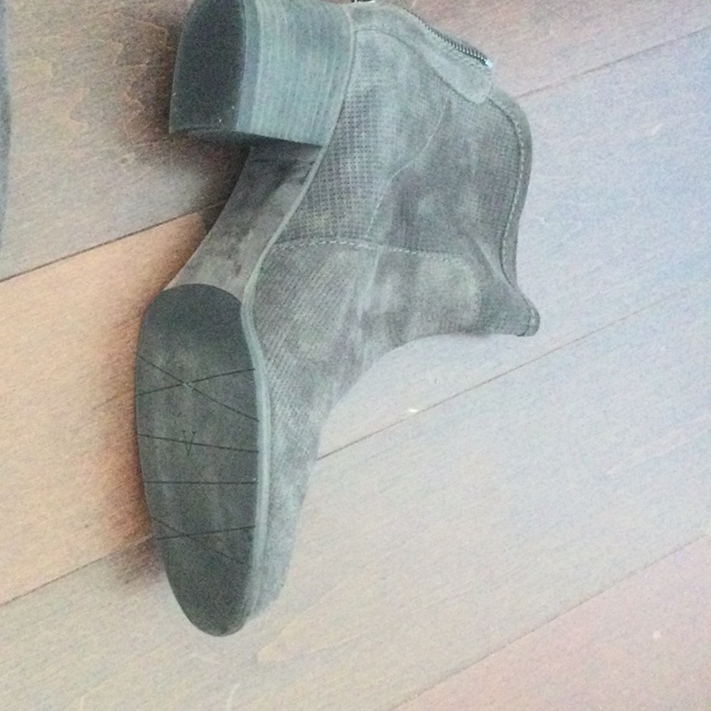 Aquatalia boots, Size 8 EU, US 7.5, suede, beautiful, amazing quality